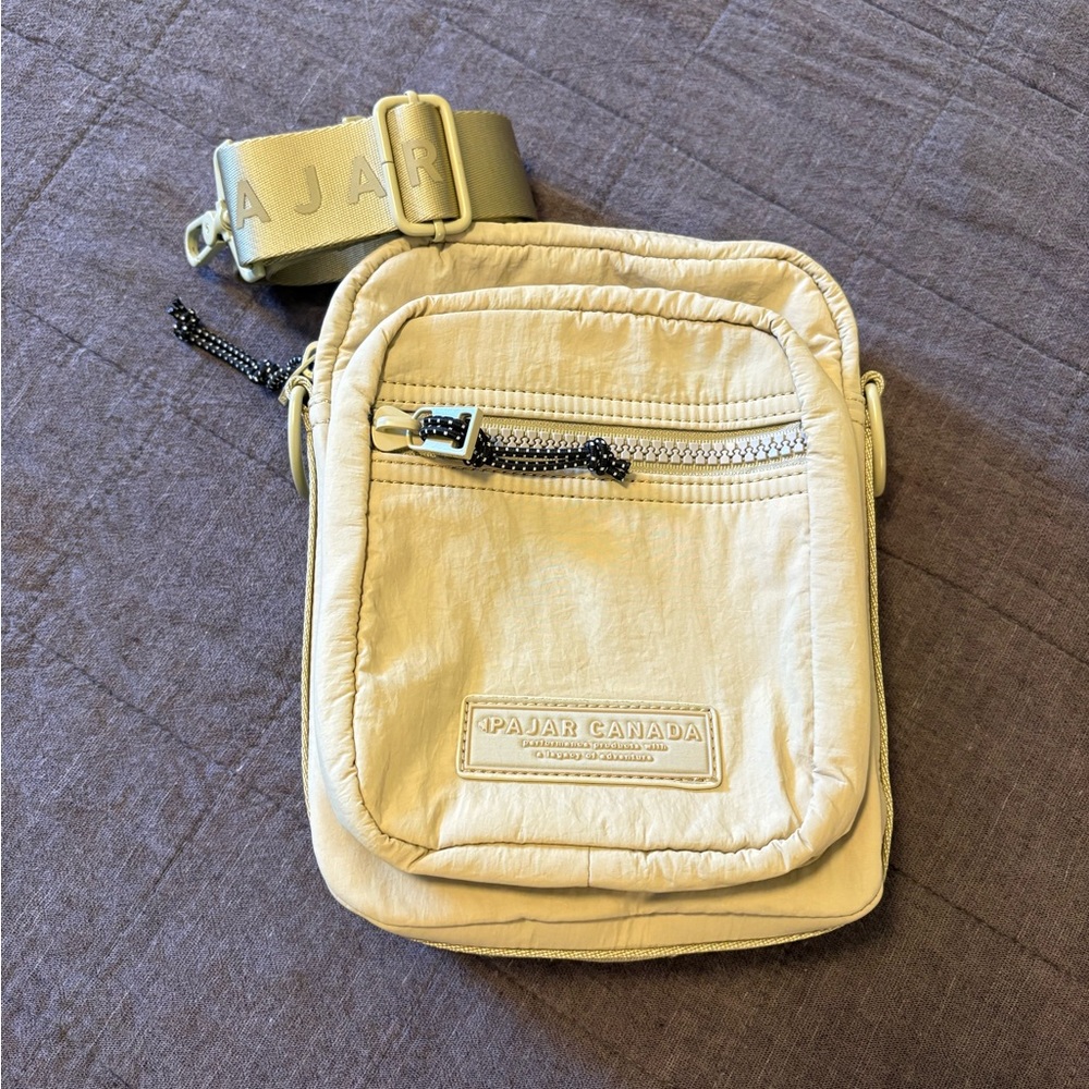 NWOT Pajar Canada Crossbody Bag with removable and adjustable Strap.
